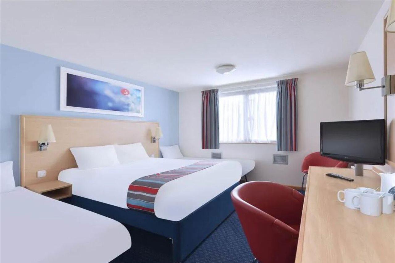 Travelodge Newcastle Whitemare Pool Low Walker Buitenkant foto